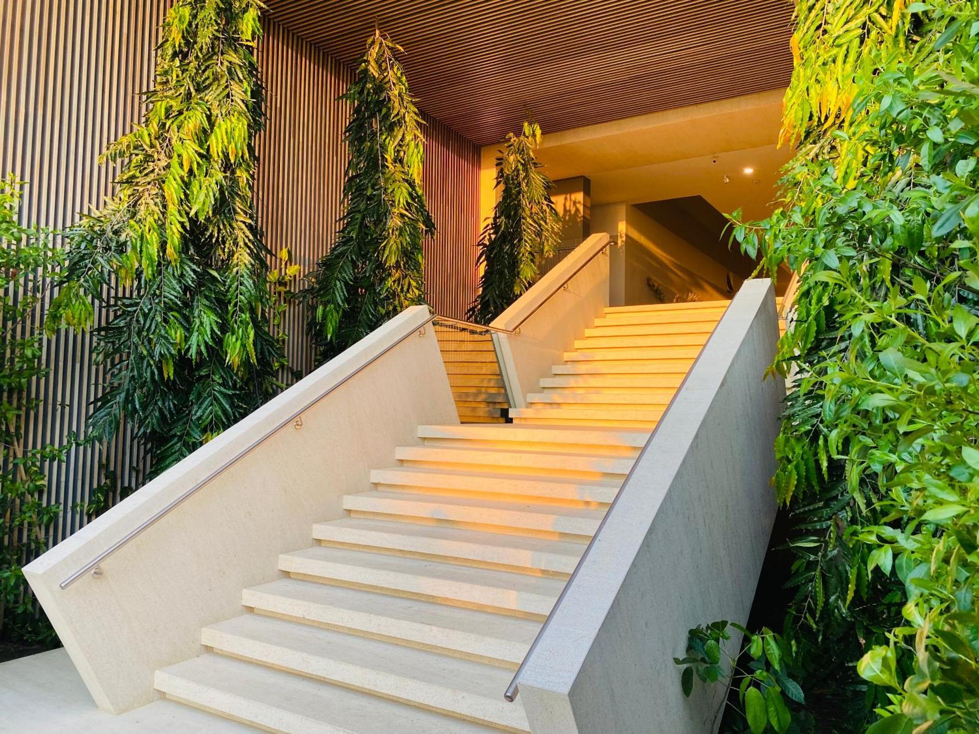 Apartahotel Fantastic Apartment/beach Front Luxury