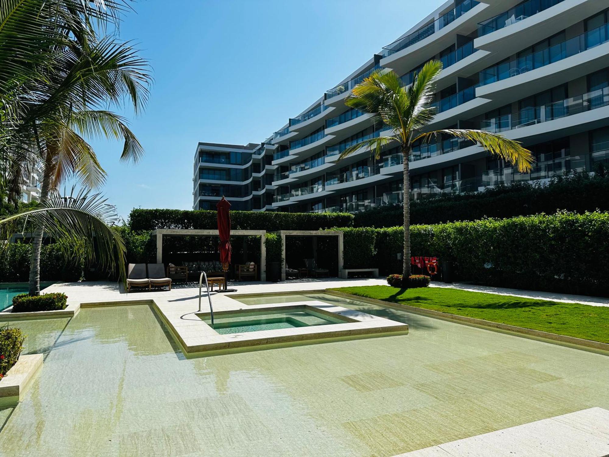 Fantastic Apartment/beach Front Luxury Apartahotel
