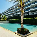 Fantastic Apartment/Beach Front Luxury