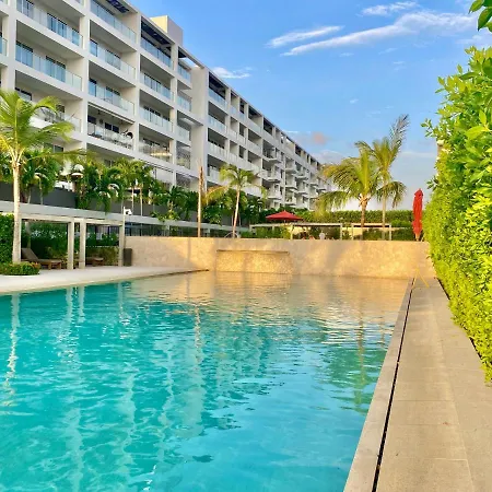 Fantastic Apartment/beach Front Luxury Apartahotel