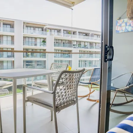 Fantastic Apartment/beach Front Luxury